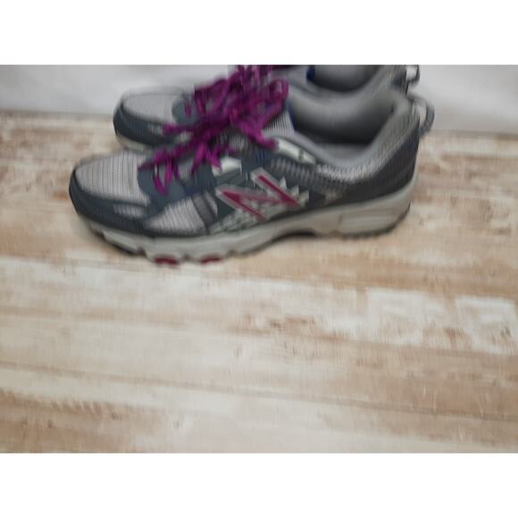 New Balance 410 v4 Womens Size 8.5 Running Trail Shoes Purple Gray WT410GP4 - Picture 8 of 11